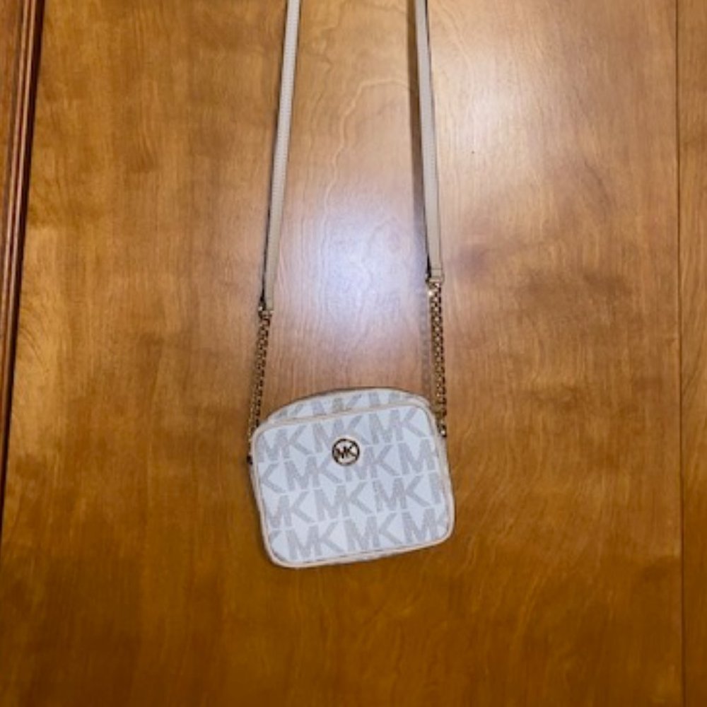 Michael Kors White Jet Set Mini Crossbody